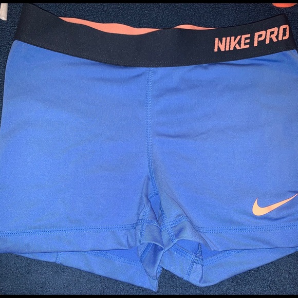 Nike pro active wear small - Picture 1 of 1